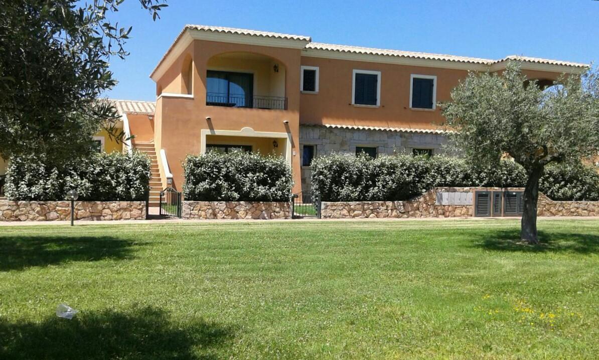 Residence Edilmare San Teodoro Buitenkant foto